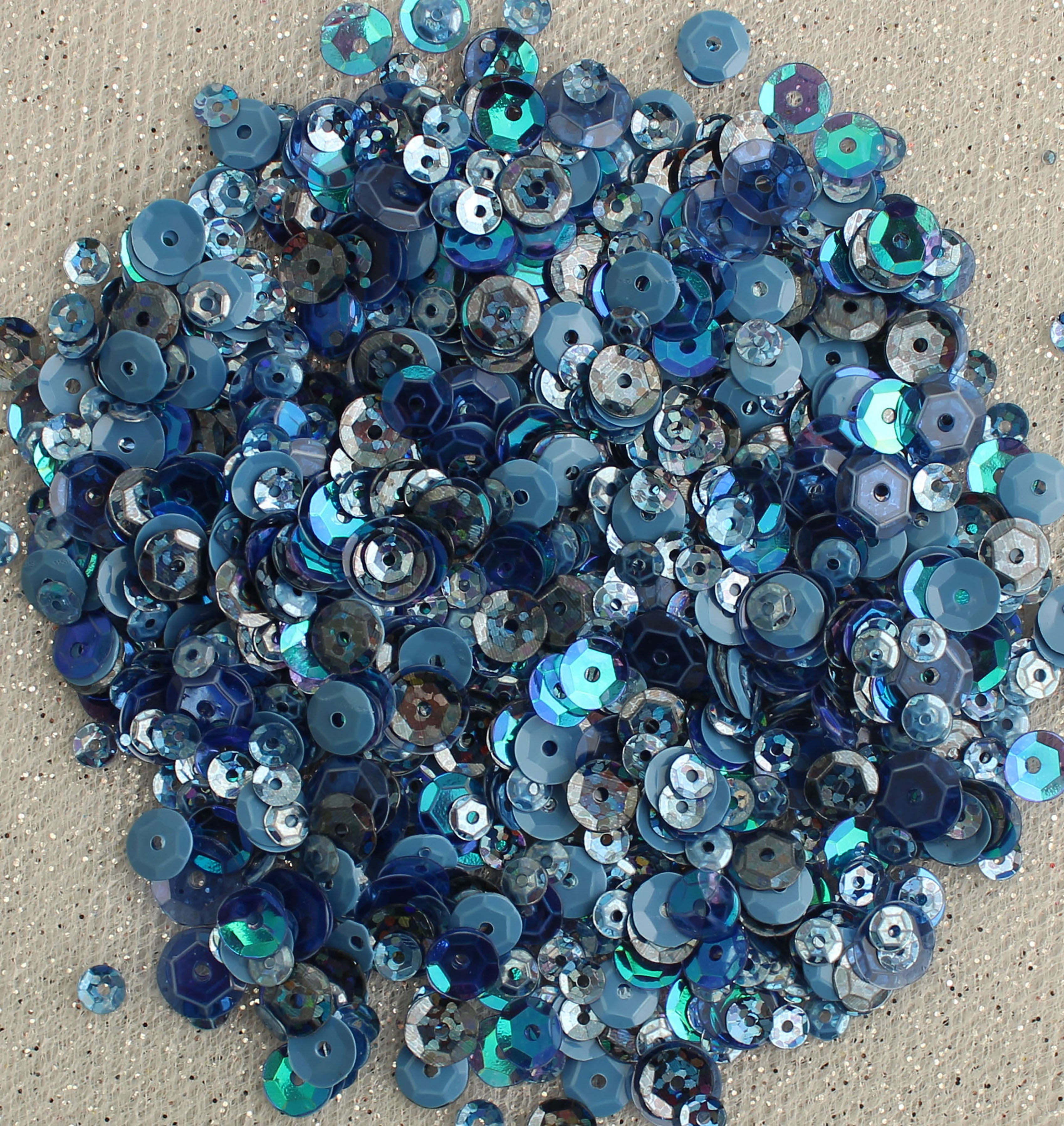 28 Lilac Lane Tin W/Sequins 40g Denim Blues