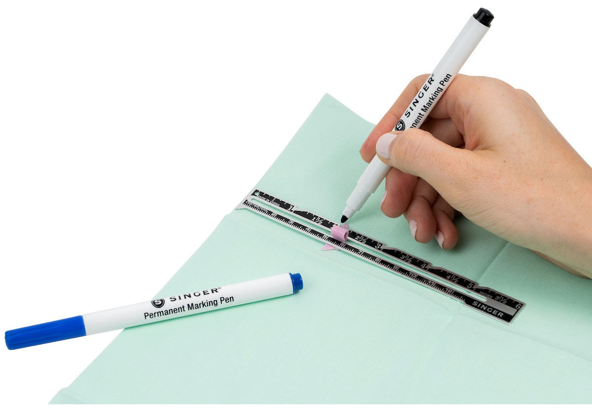 QuiltPro Permanent Fabric Marking Pens - Fine Black & Blue 2/Pkg