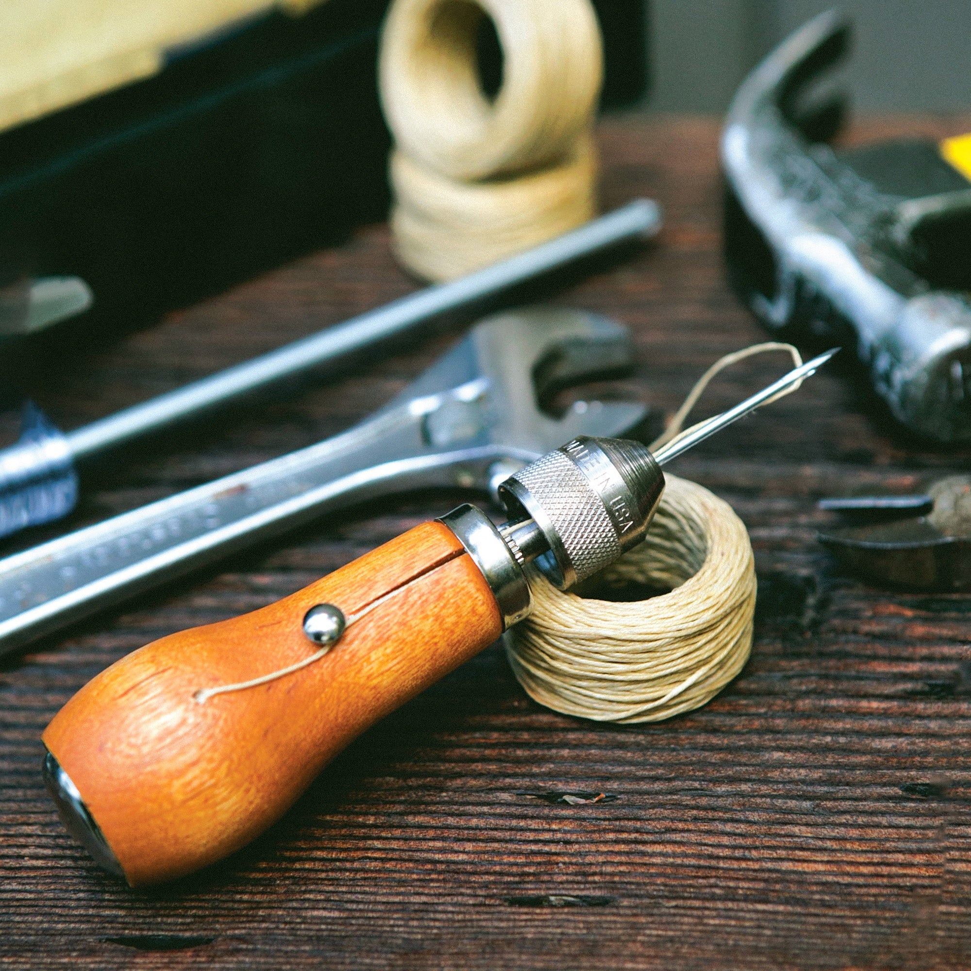 Speedy Stitcher Sewing Awl 