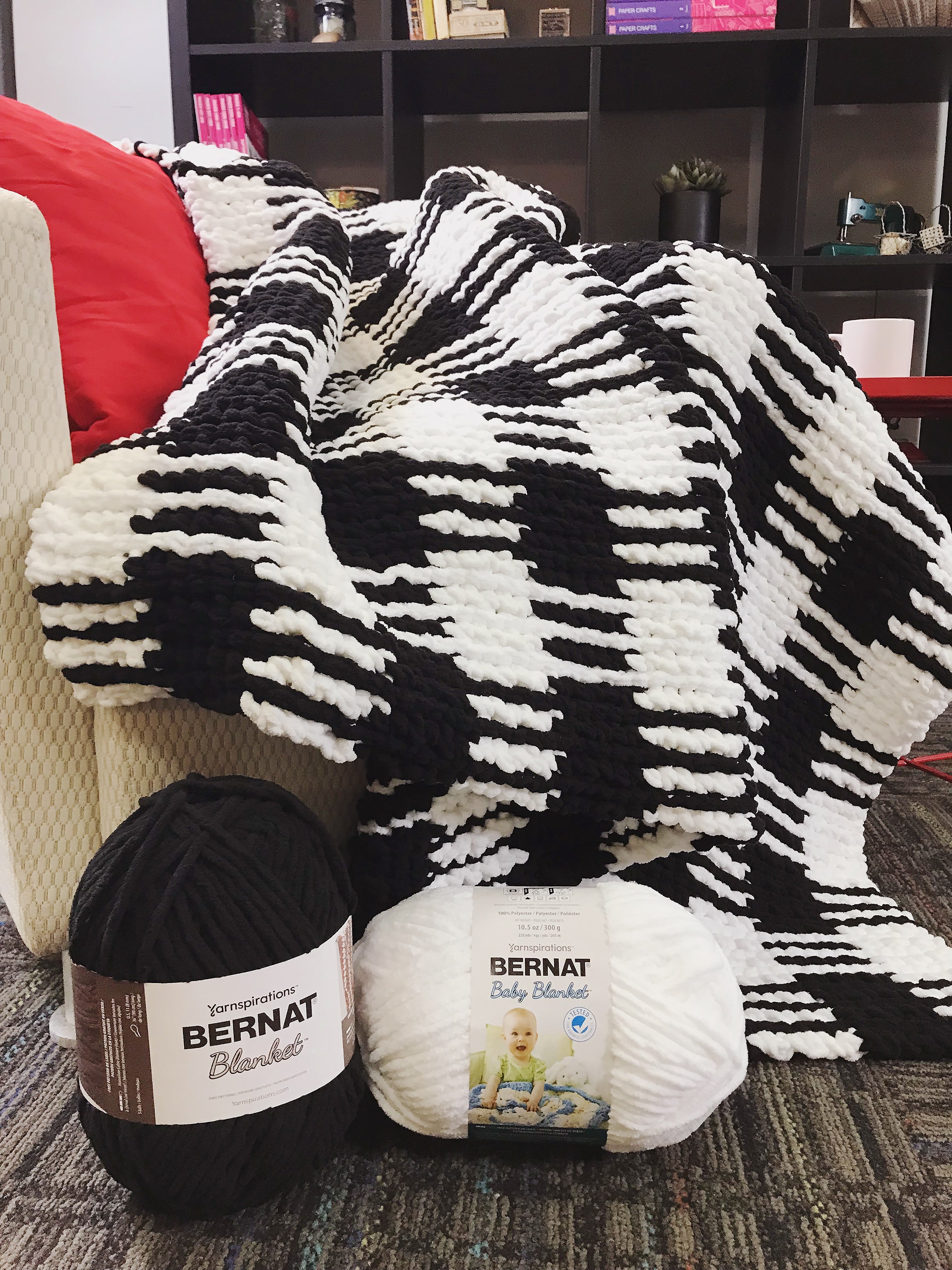 Baby Blanket Big Ball Yarn White