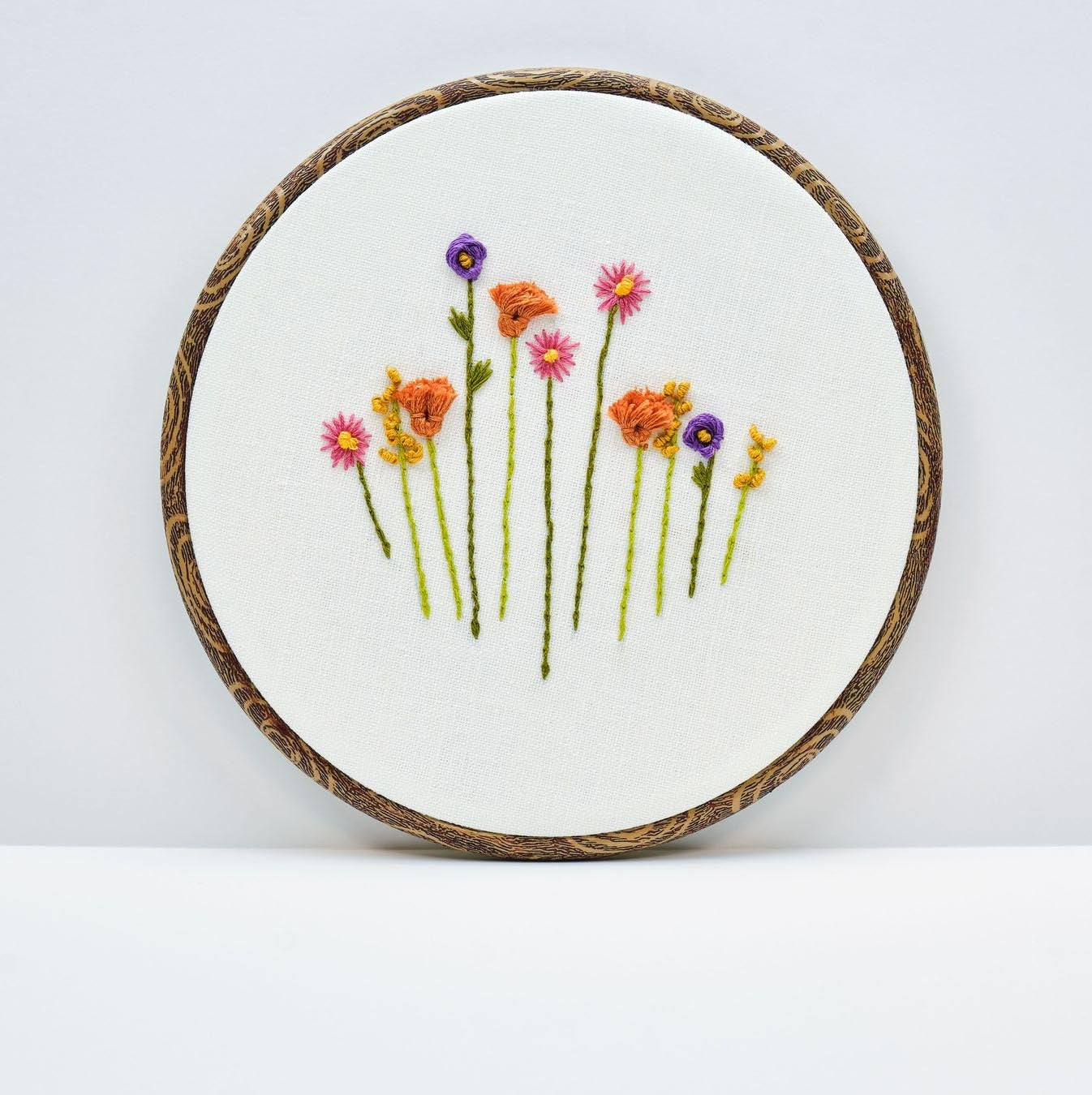 Anchor Faux Wood Round Embroidery Hoop 6"